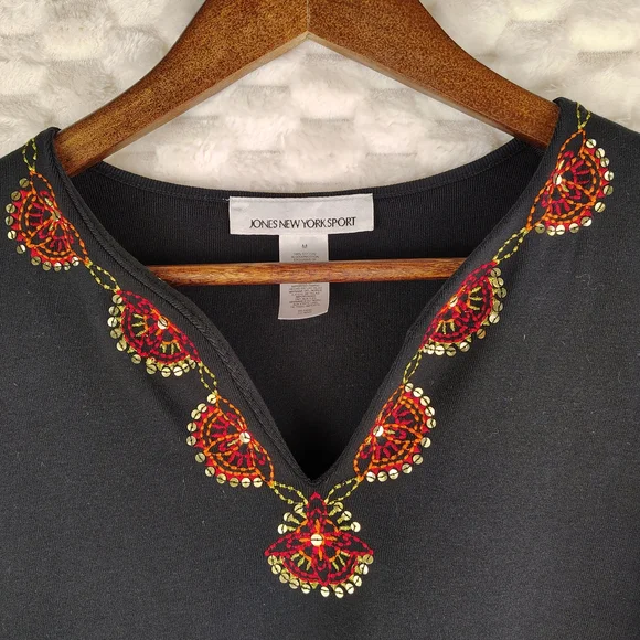Jones New York Black Tank with Red and Gold Embroidery With Sequins Size M - Picture 2 of 7